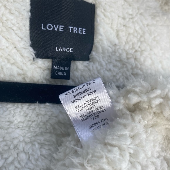 Love Tree Sherpa jacket with button sizes Large black tan - Picture 5 of 8